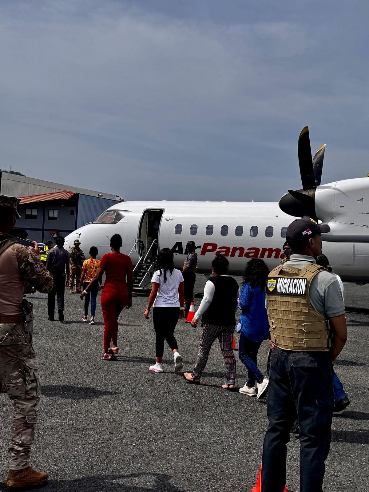 Panamá devuelve a 45 colombianos: 36 deportados y 9 expulsados por vínculos delictivos