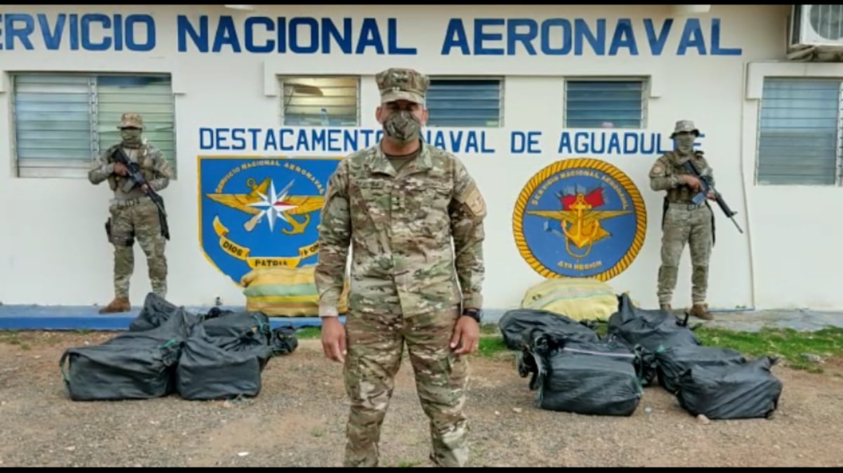 Decomisan 376 paquetes de droga. La llevaban en lancha rápida por Río Hato. Video