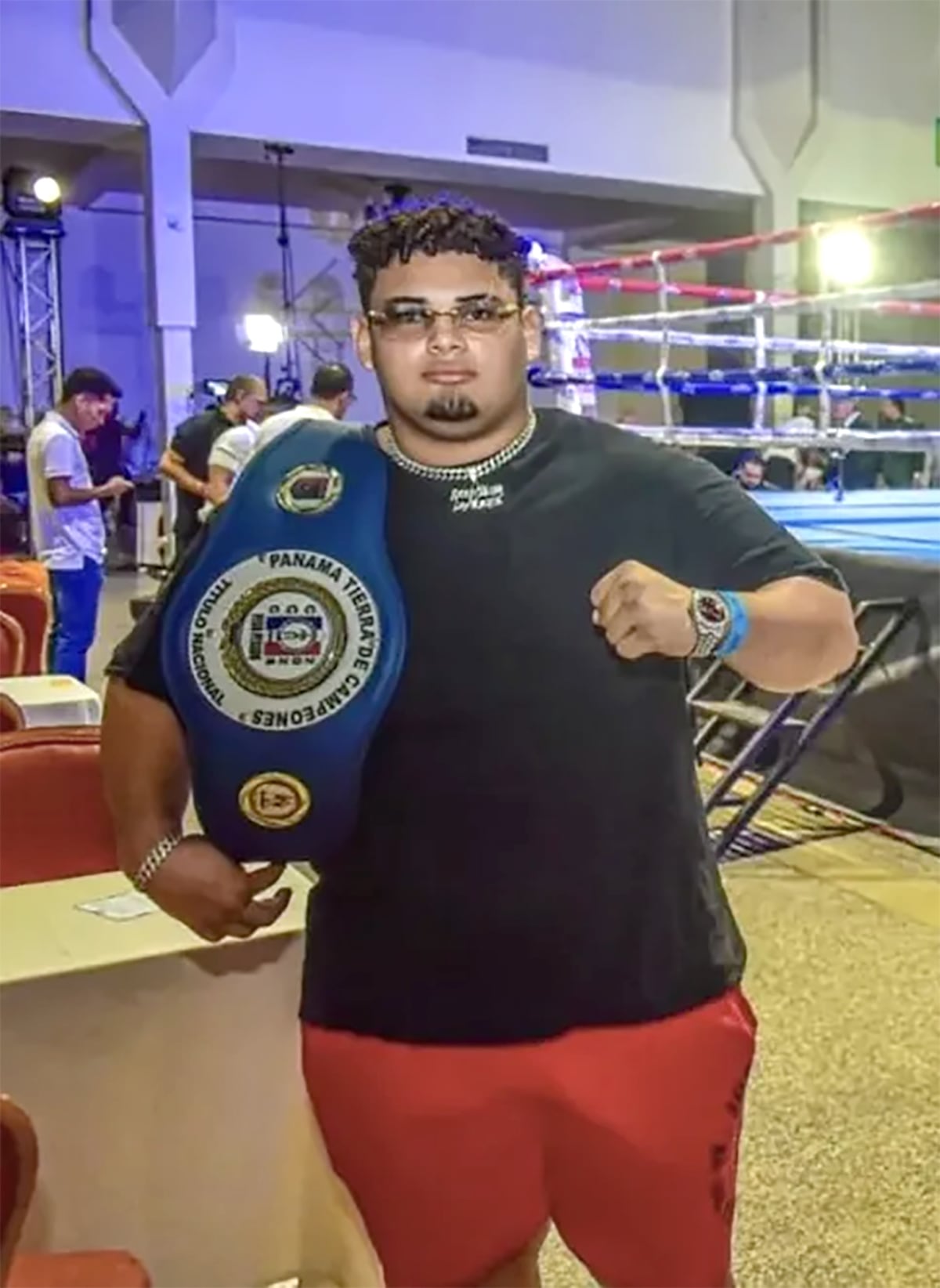 “La Mole” Marvin Mendoza entra en la élite del boxeo mundial en Riyadh Season