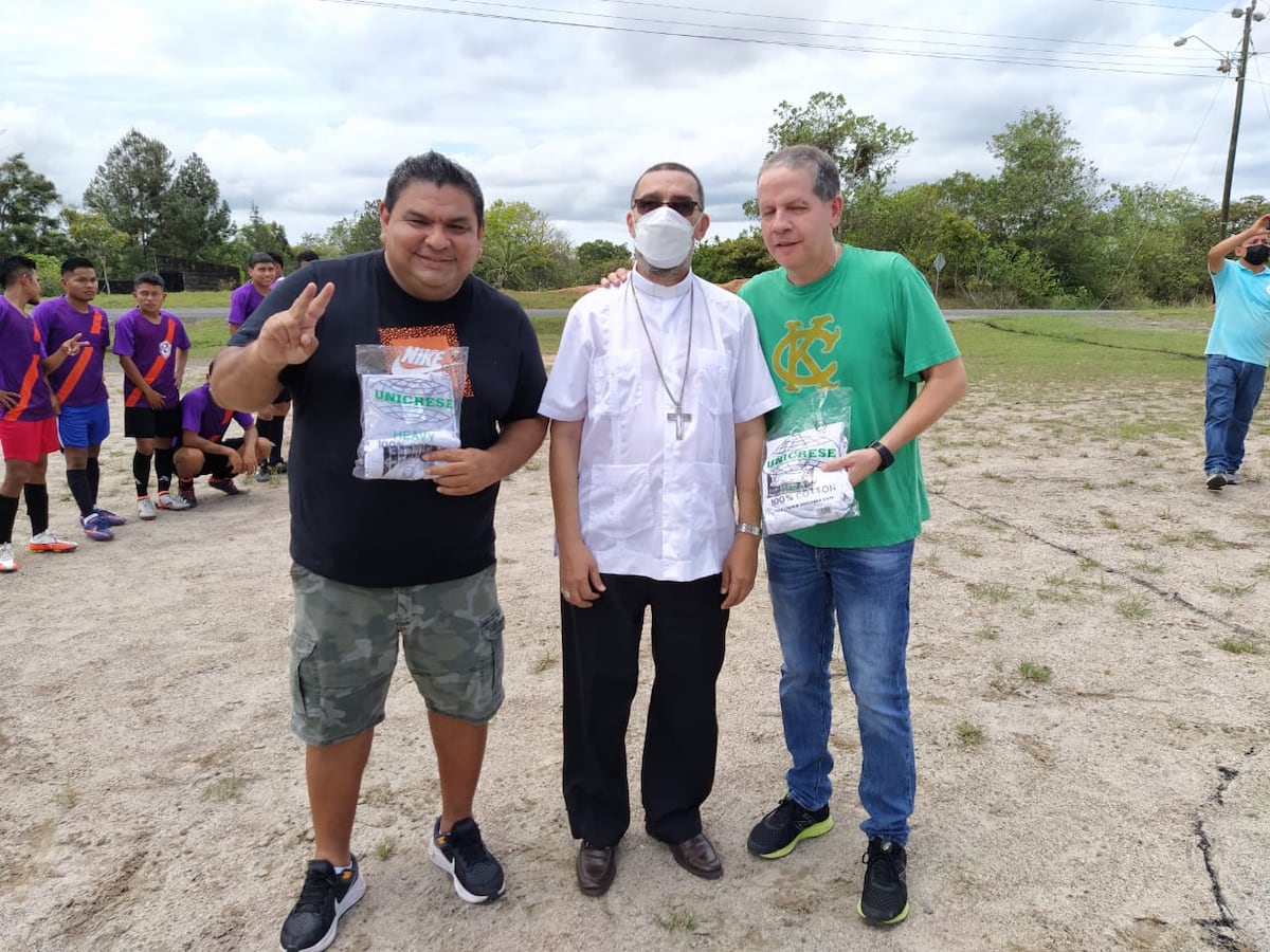 Celebran su primera feria familiar en la capilla San Juan de Dios de Antón