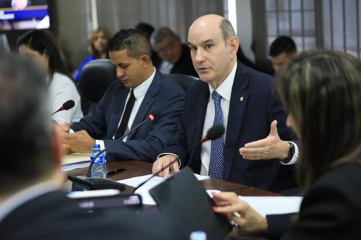 ¡Frenazo al 7%! Gobierno pausa impuesto a Netflix, Uber y Airbnb, confirma Chapman