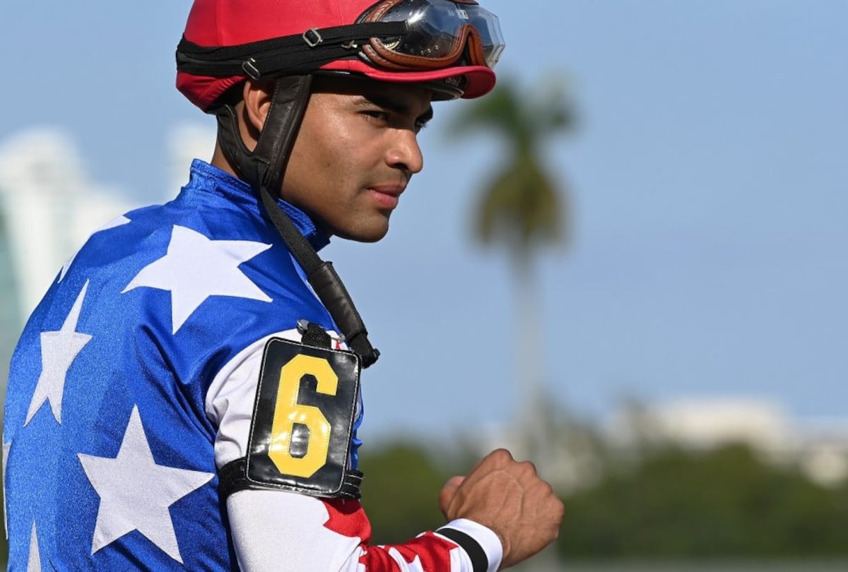 Jinetes panameños dominan ranking 2026 en EE.UU.