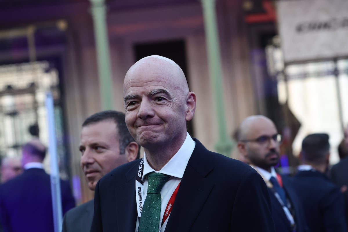 Infantino pide disculpas por polémico proyecto de la FIFA y anuncia su retiro definitivo