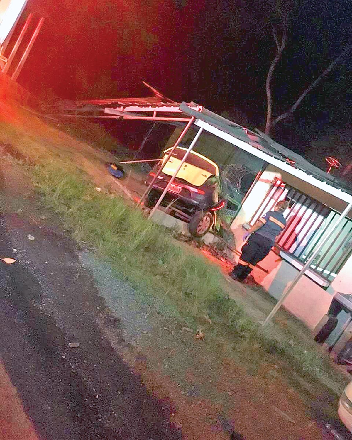 No logró ver los rayos del sol. Hombre perdió la vida al estrellarse con una parada en Chilibre 