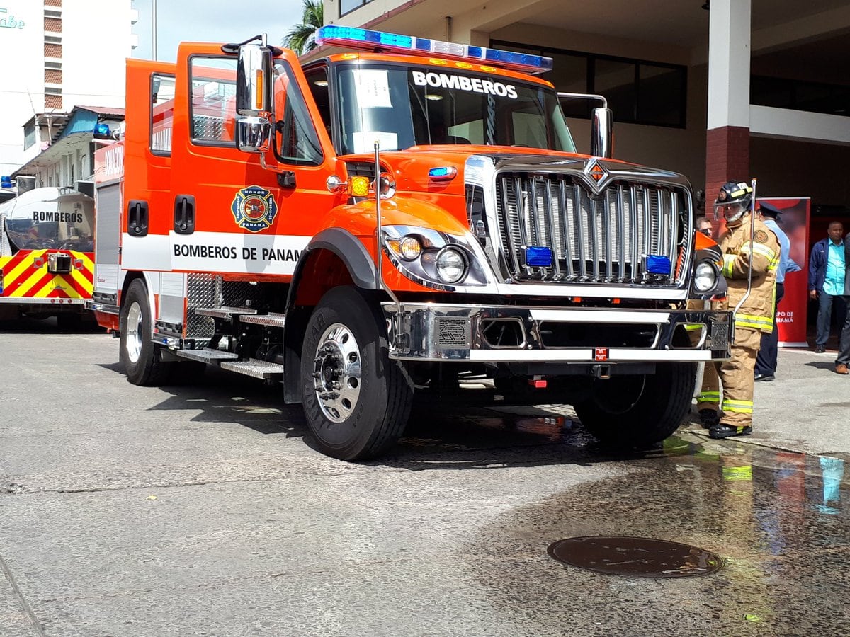 Enhorabuena: Bombero panameño es dado de alta tras permanecer hospitalizado por Covid-19