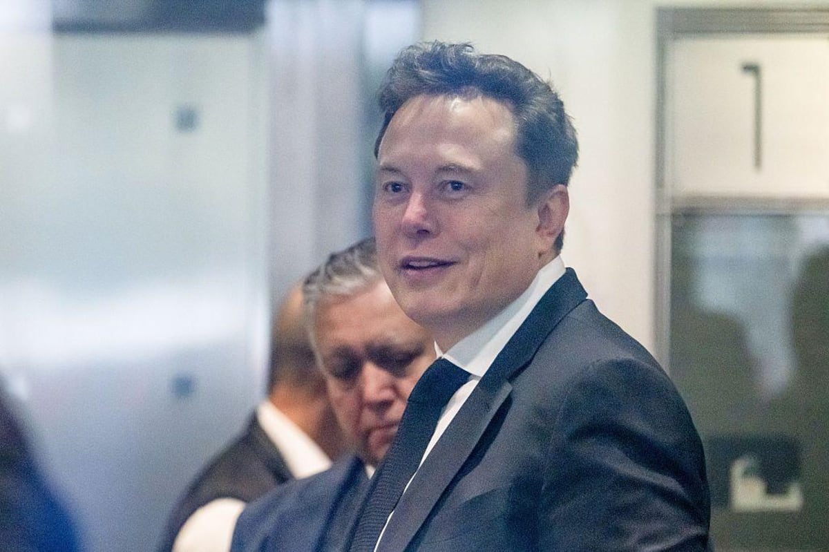 Musk lanza advertencia: ‘La inteligencia artificial podría acabar con todos’