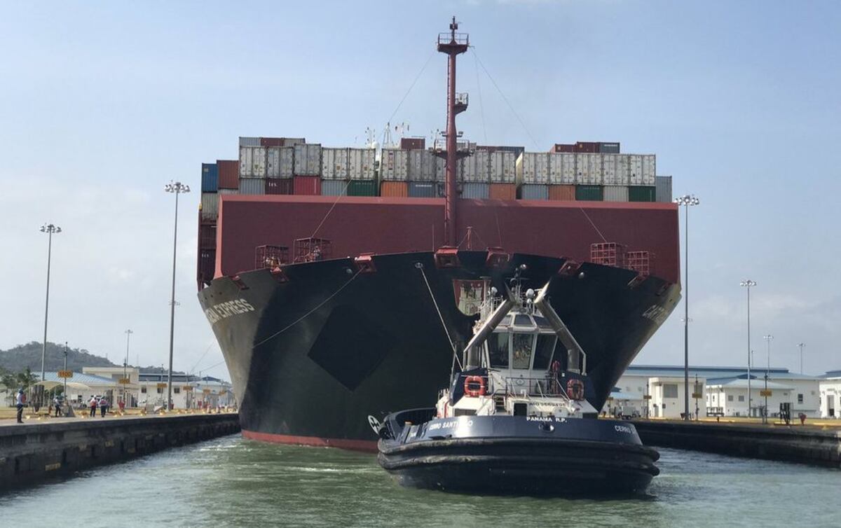 Incendio en Cocolí afectó tránsitos en Canal de Panamá