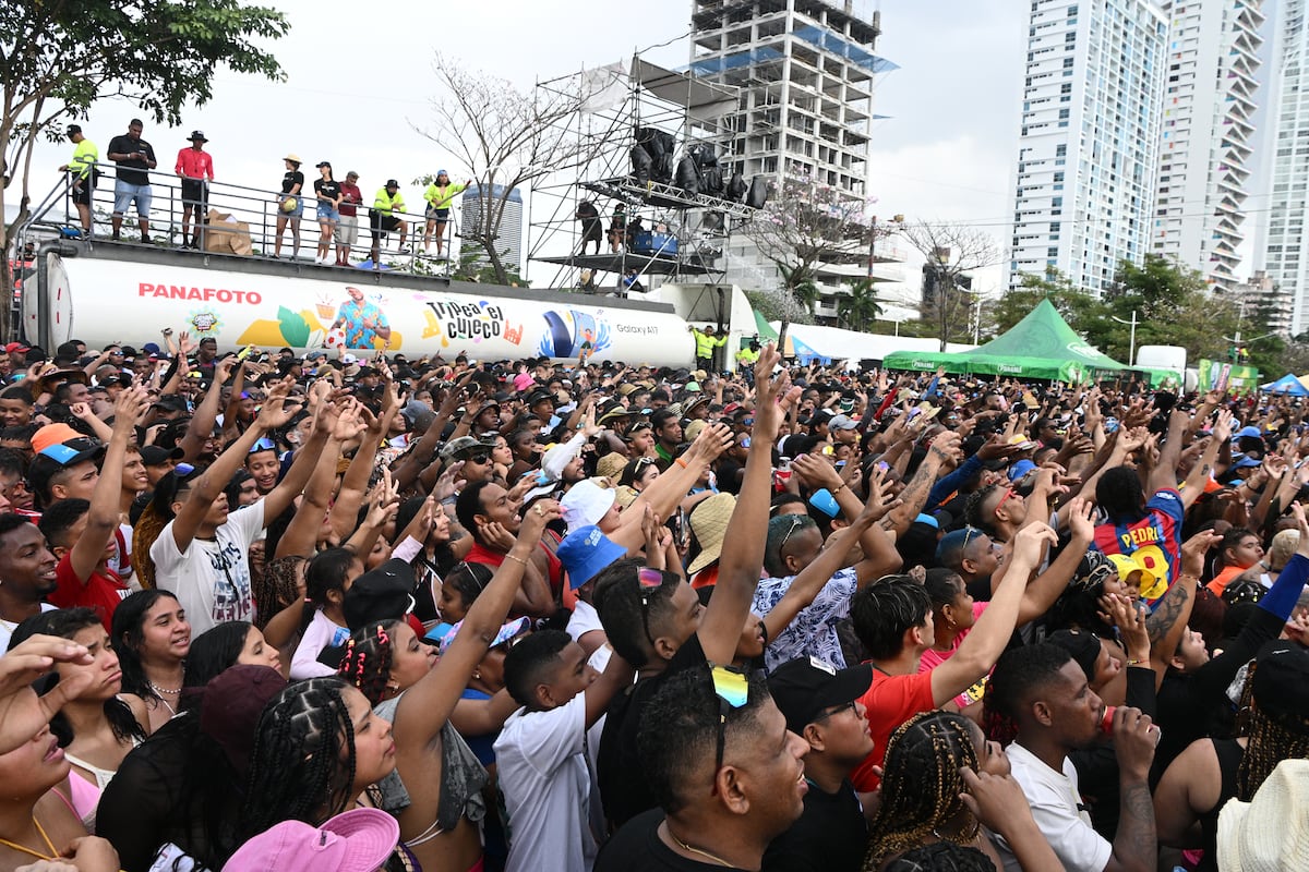 Multitud toma la Cinta Costera en el Festival Carnavalístico Volumen Caribe