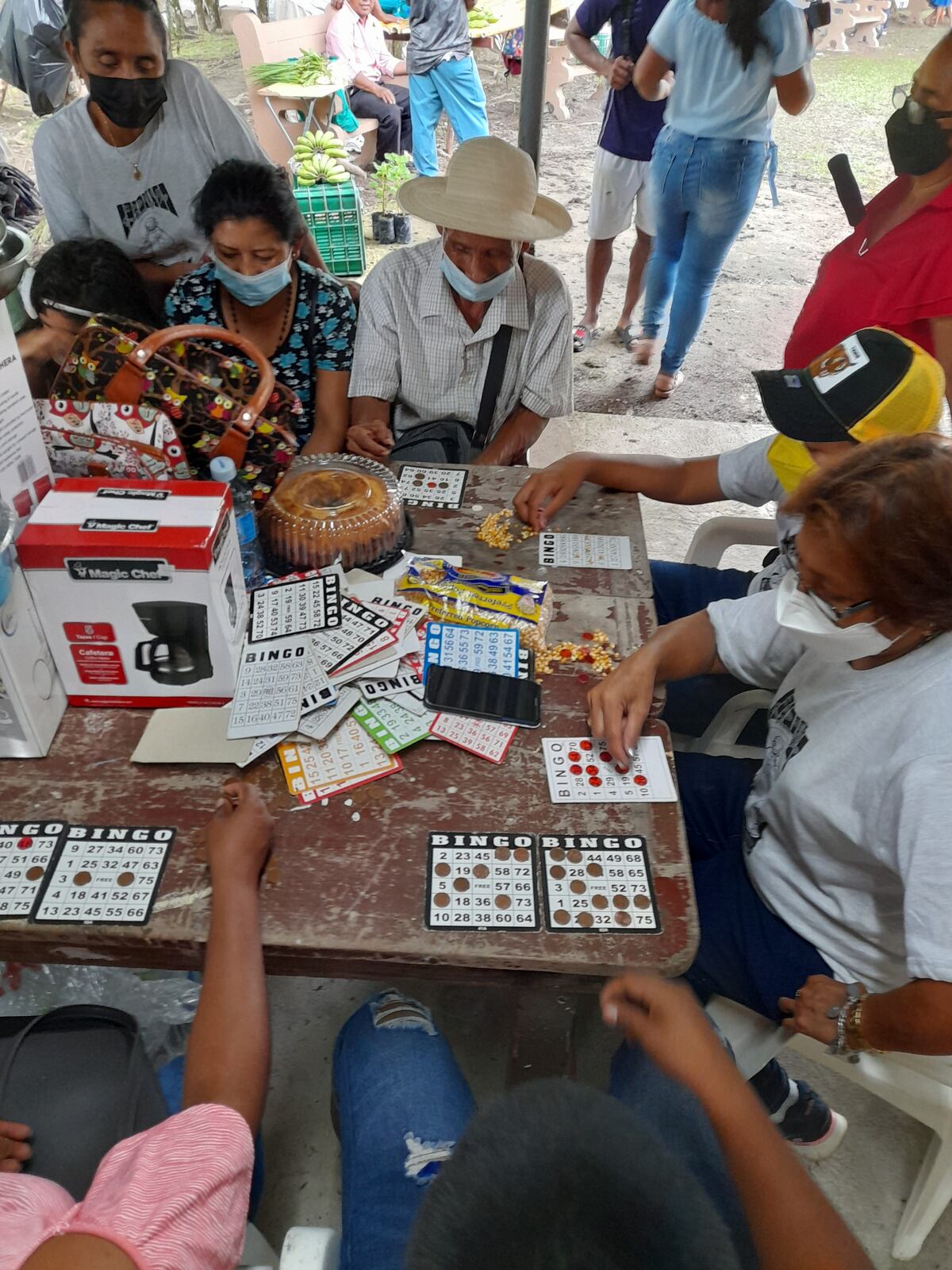 Celebran su primera feria familiar en la capilla San Juan de Dios de Antón