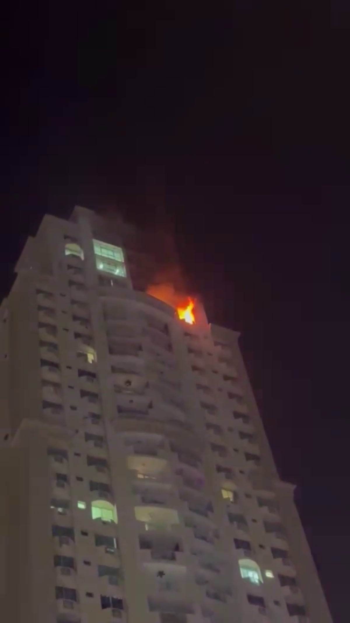 Susto en las alturas: incendio en piso 32 obliga a evacuar a 150 personas en PH Punta Pacífica + VÍDEO