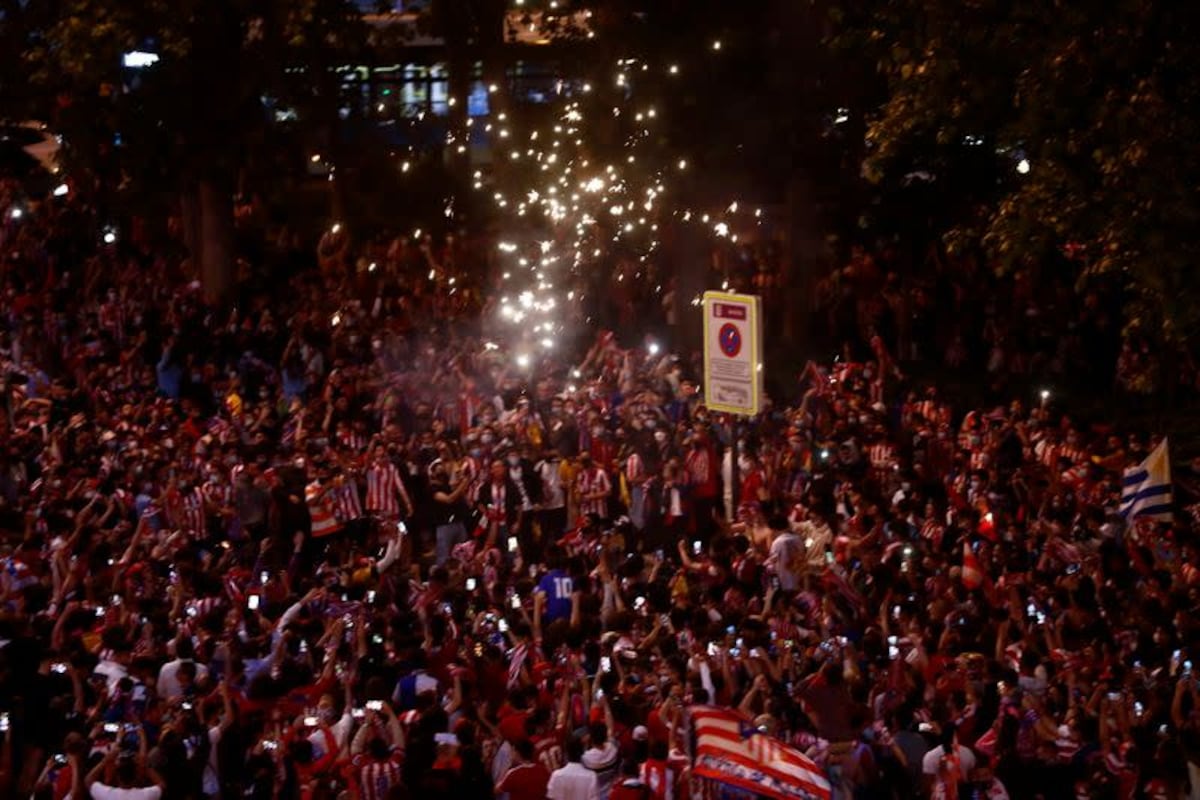 Un adolescente hincha del Atlético Madrid muere durante celebraciones por el título