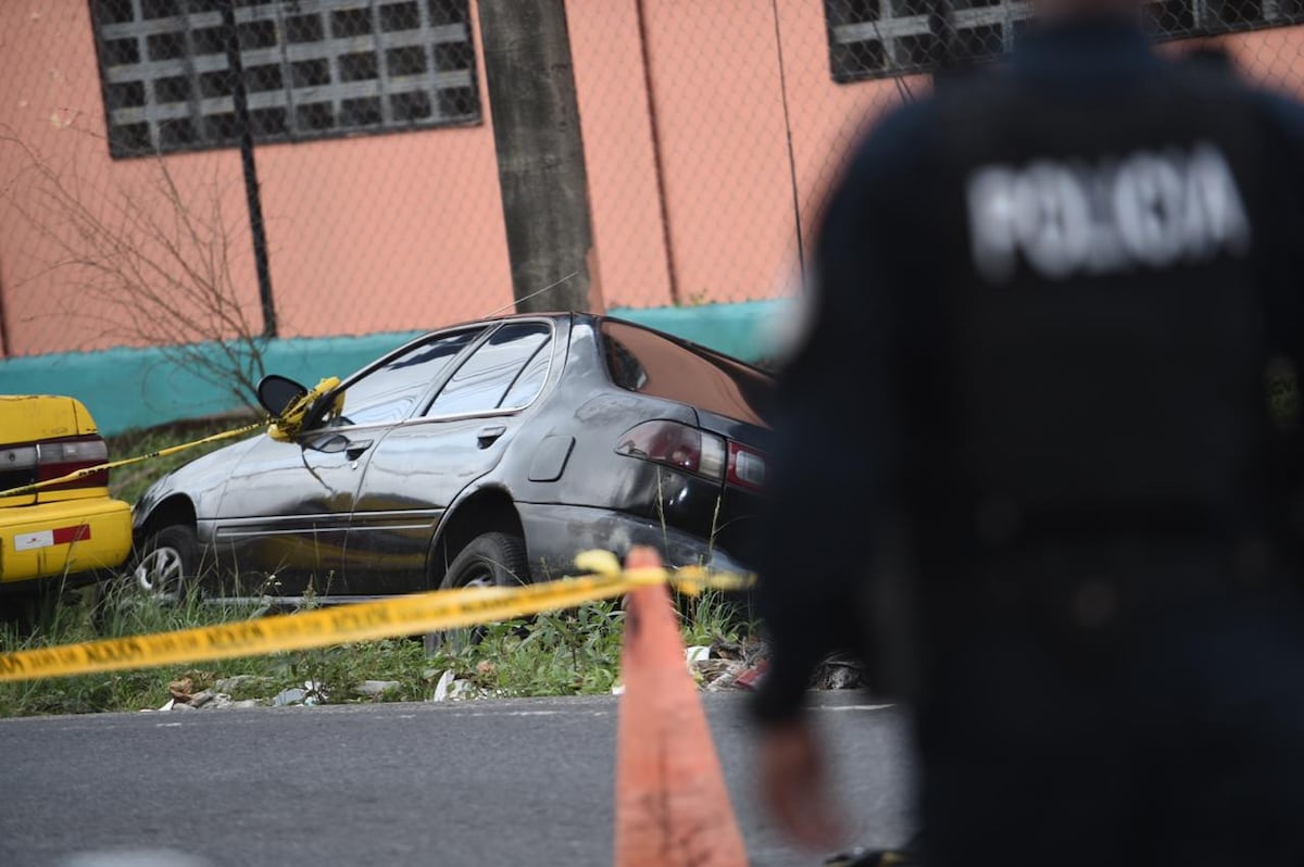 Balacera y persecución. Lo asesinan en Cerro Batea. Disparan de carro a carro. Video