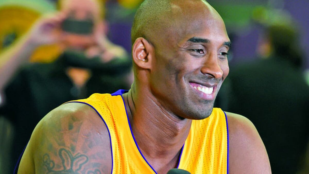 Un fan chino de Kobe Bryant, a la cárcel por decir que preferiría miles de muertos por el coronavirus antes que su ídolo