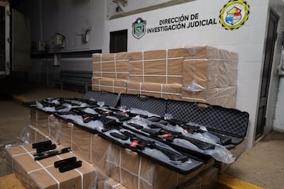 Policía decomisa 500 fusiles y piezas de ensamblaje en Tocumen