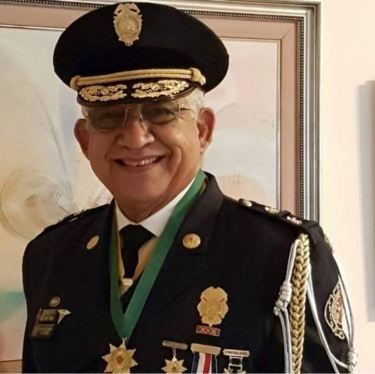 El Dr. Solís toma posesión como el nuevo director general de los Bomberos de Panamá