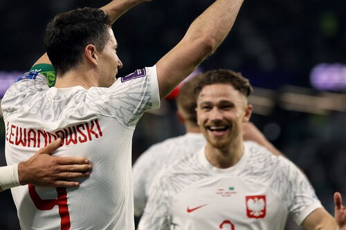 Al fin Lewandowski anota en un Mundial y Polonia acaricia el pase a octavos