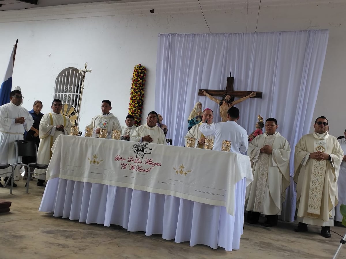 Multitudinaria romería al Cristo de los Milagros fortalece la fe en La Mesa