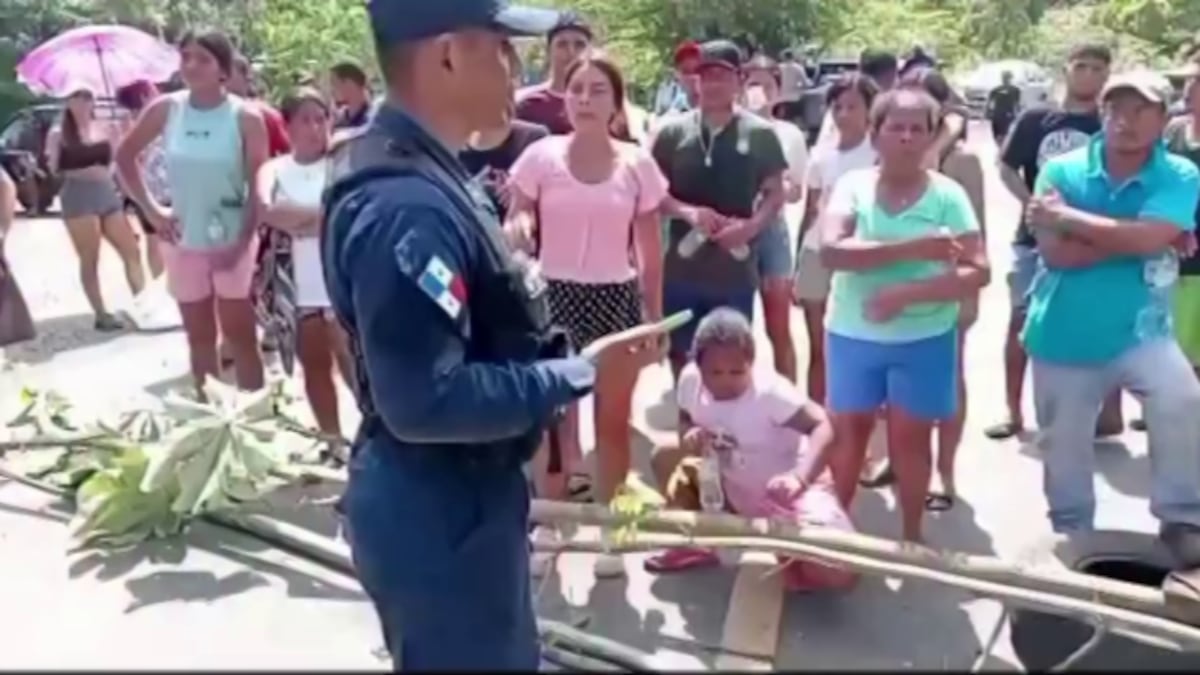 Terremoto en Panamá: La ayuda no ha llegado a todos lados. Entre lágrimas y casas destruidas, comunidades claman  tras el sismo en Panamá; Comunicadores sociales piden que les presten atención + Videos