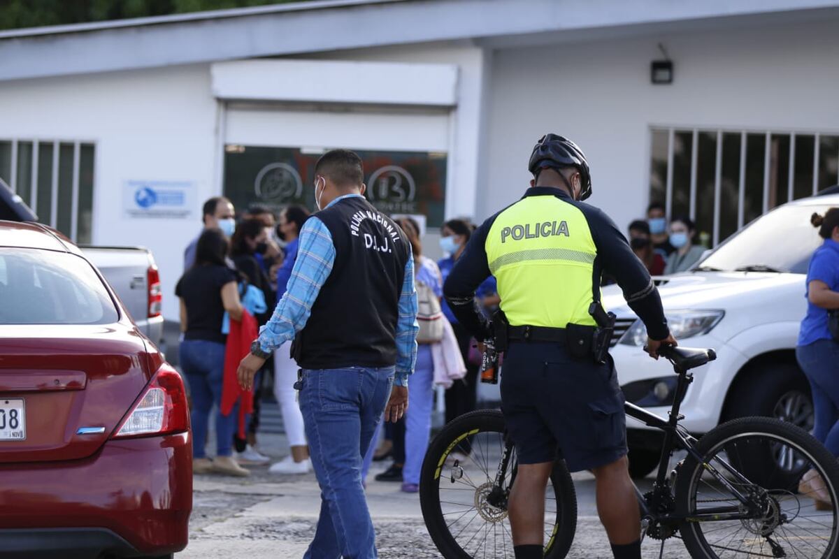 Recibe amenazas. Periodista Flor Mizrachi, tras publicar dos reportajes en el diario La Prensa, sobre presunta vacunación clandestina en Panamá