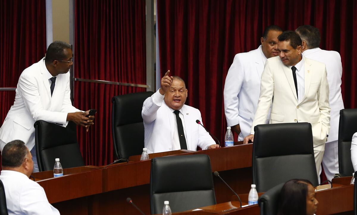 Benicio se pavea y diputado de su circuito pide asistencia y puntualidad