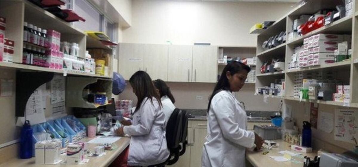 Farmacia comercializaba medicamentos de la Caja de Seguro Social