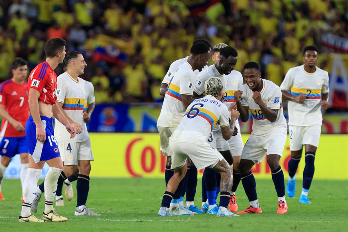 ¡Colombia arrasa! Golea 4-0 a Chile en una noche histórica 