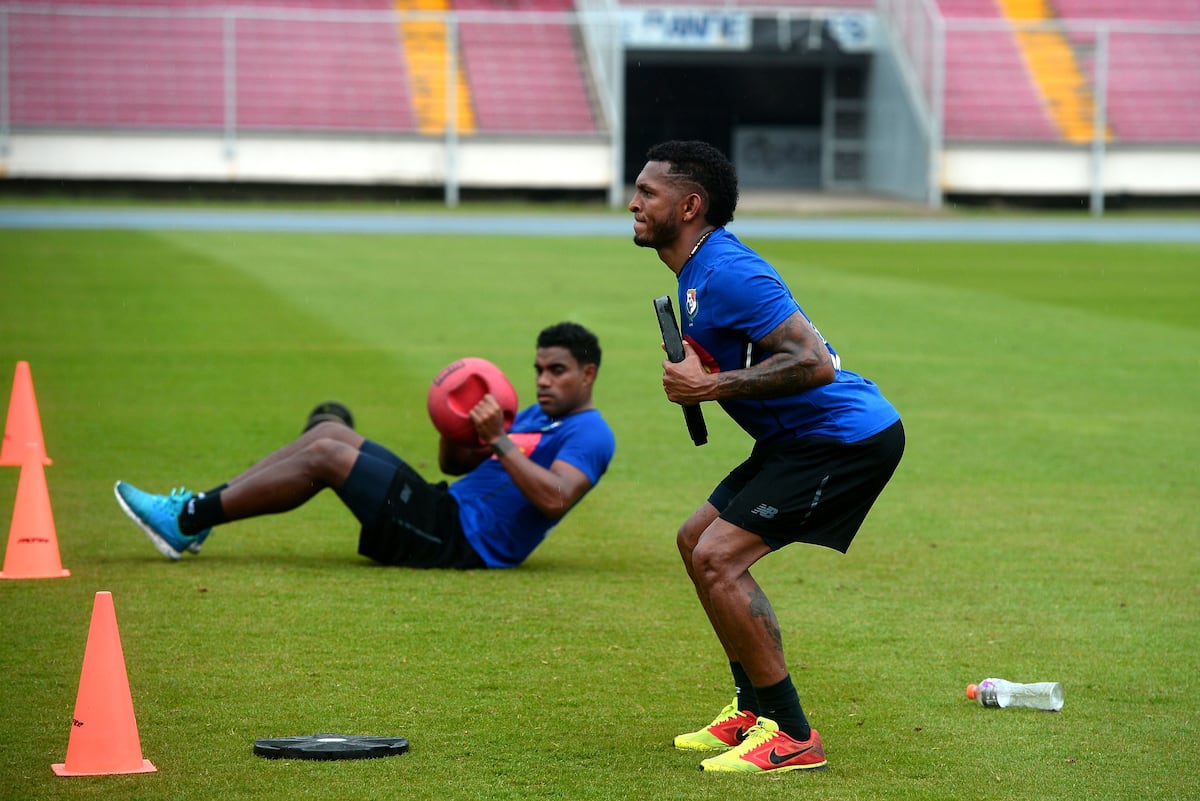 ¡OFICIAL! ‘Negrito’ Quintero no estará ante México por lesión