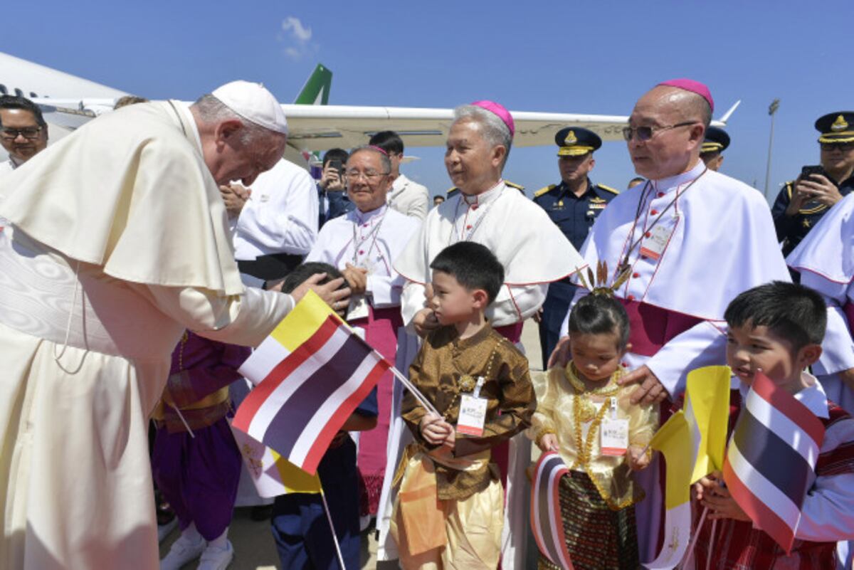 El papa Francisco llega a Tailandia, primera etapa de gira asiática