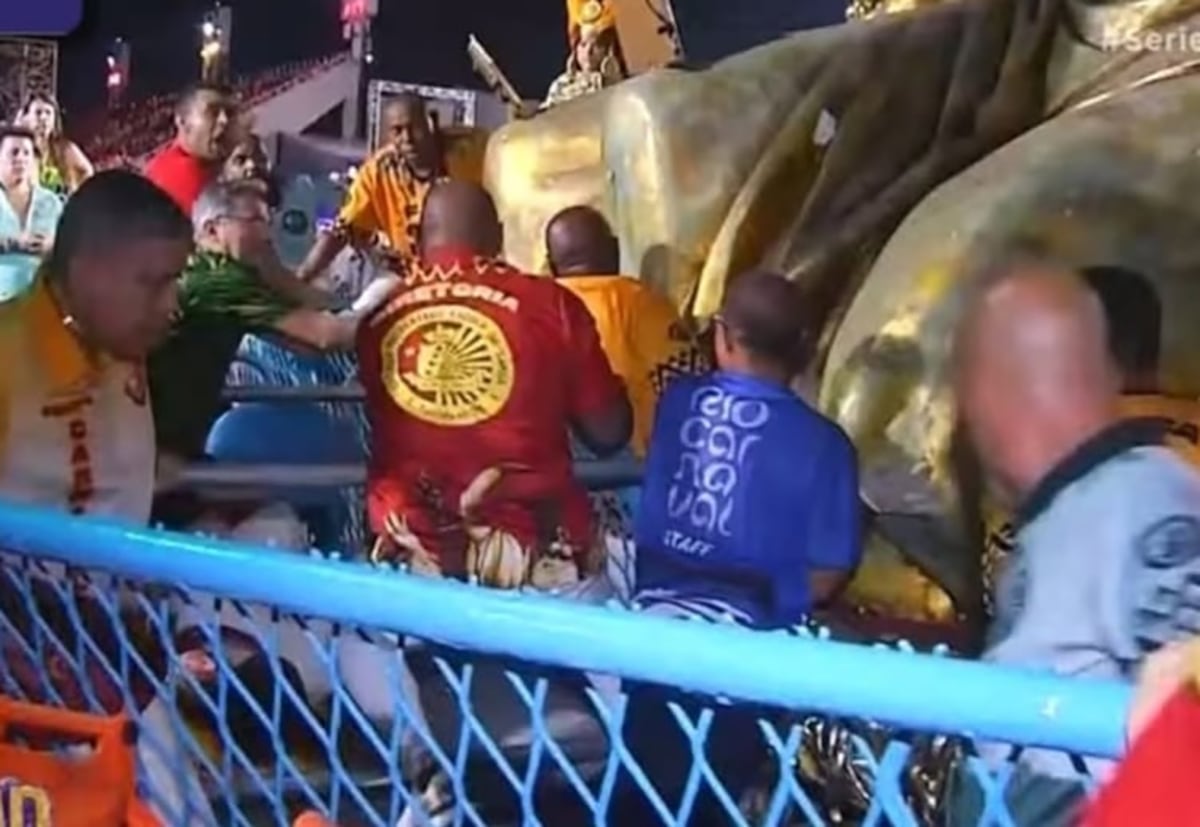 Carnaval de Río: accidente con carroza siembra pánico en pleno desfile