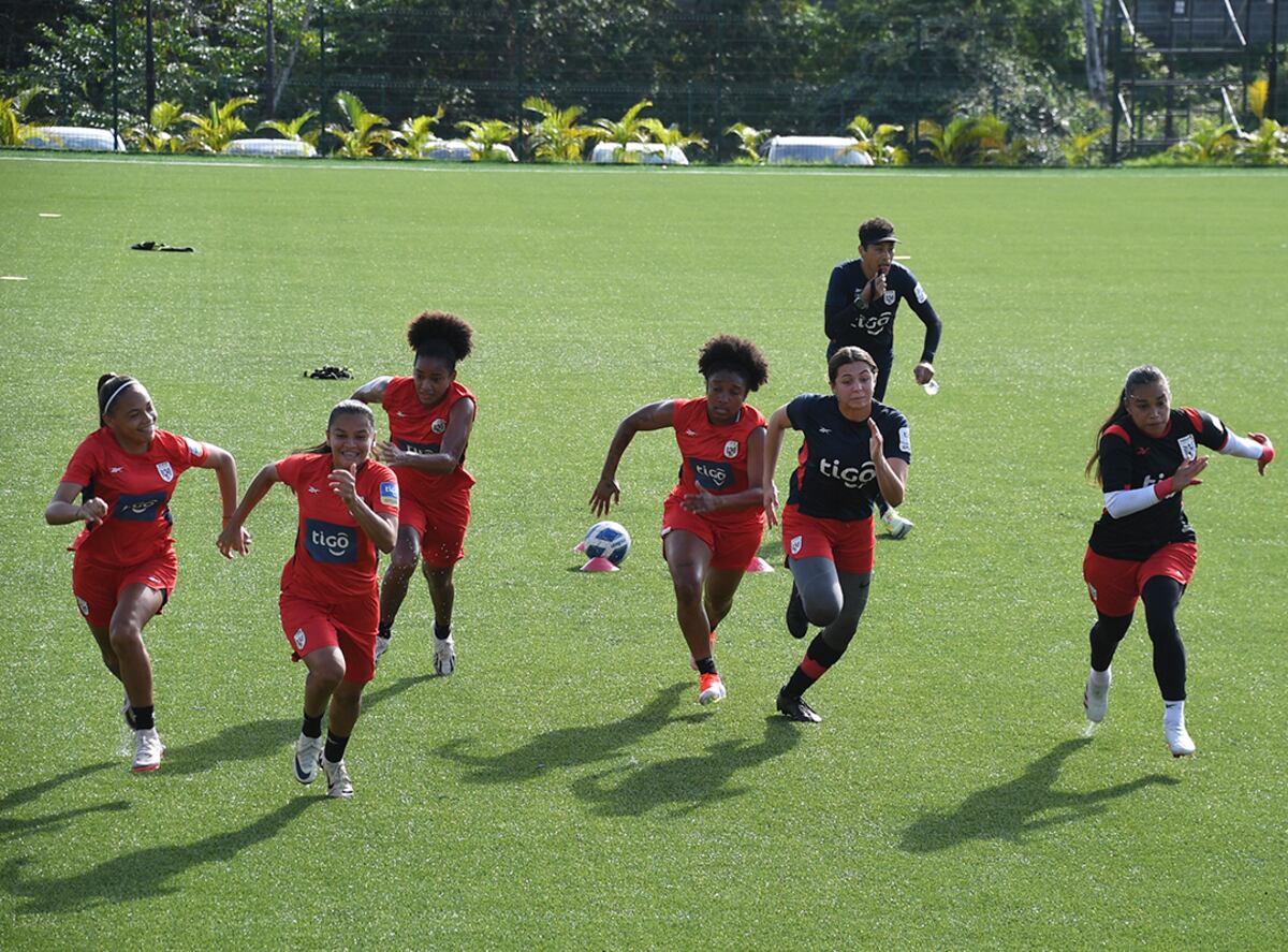 Forjar identidad: La prioridad de Toña Is con la selección femenina