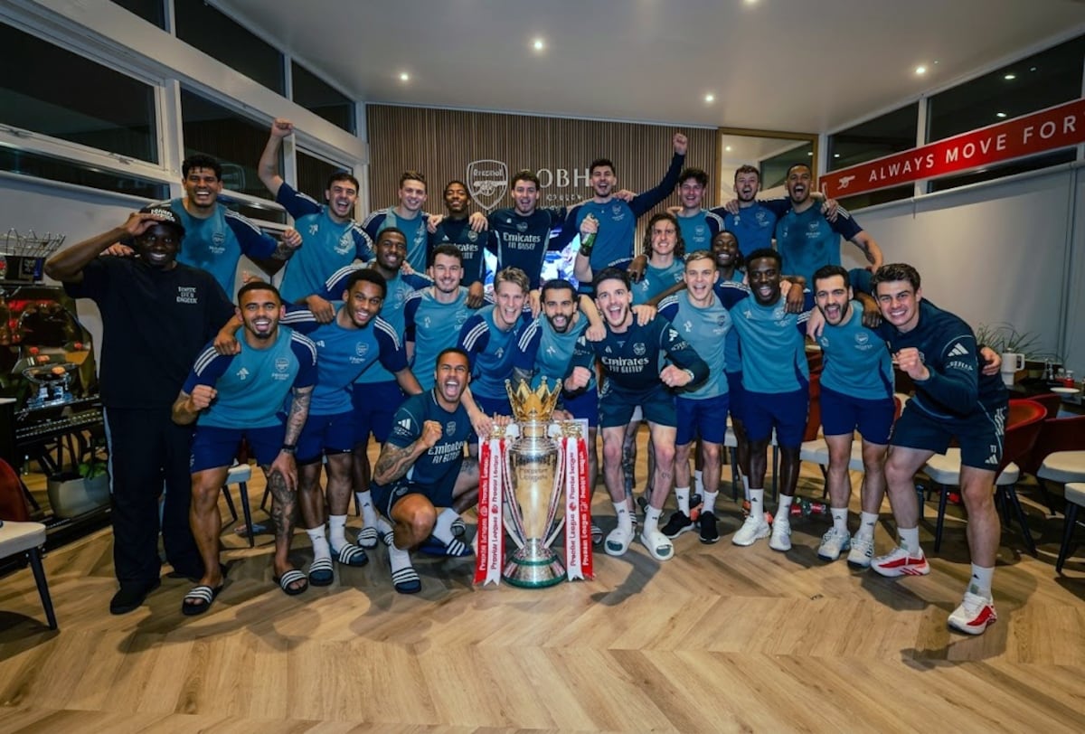 Arsenal rompe la sequía y vuelve a reinar en la Premier tras 22 años