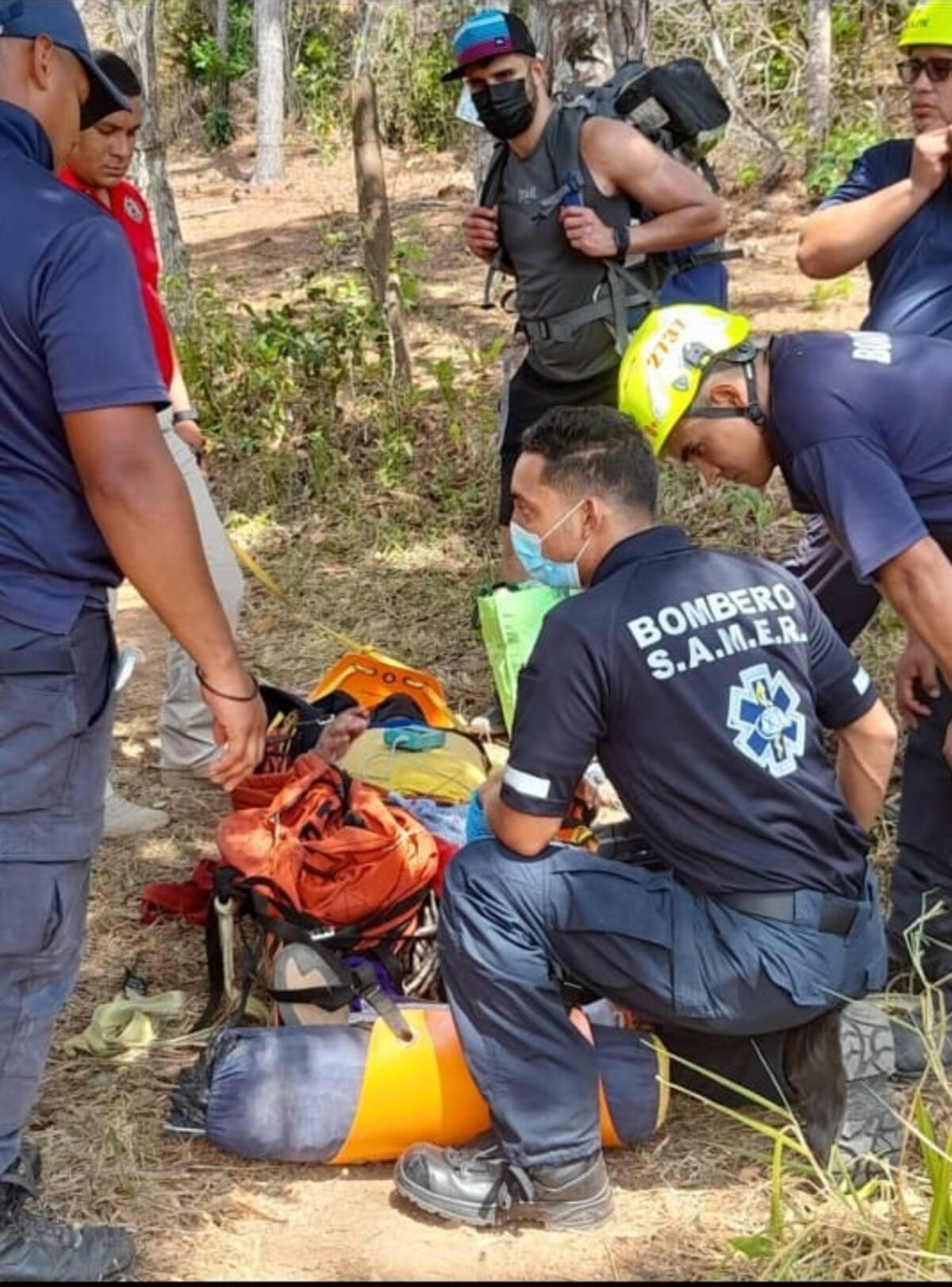 Bomberos rescatan a colombiano que se fractura pierna realizando senderismo en Chame