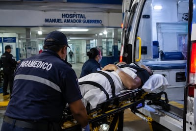 TOCÓ LA PUERTA Y TERMINÓ HERIDO! Hombre recibe disparo en Arco Iris