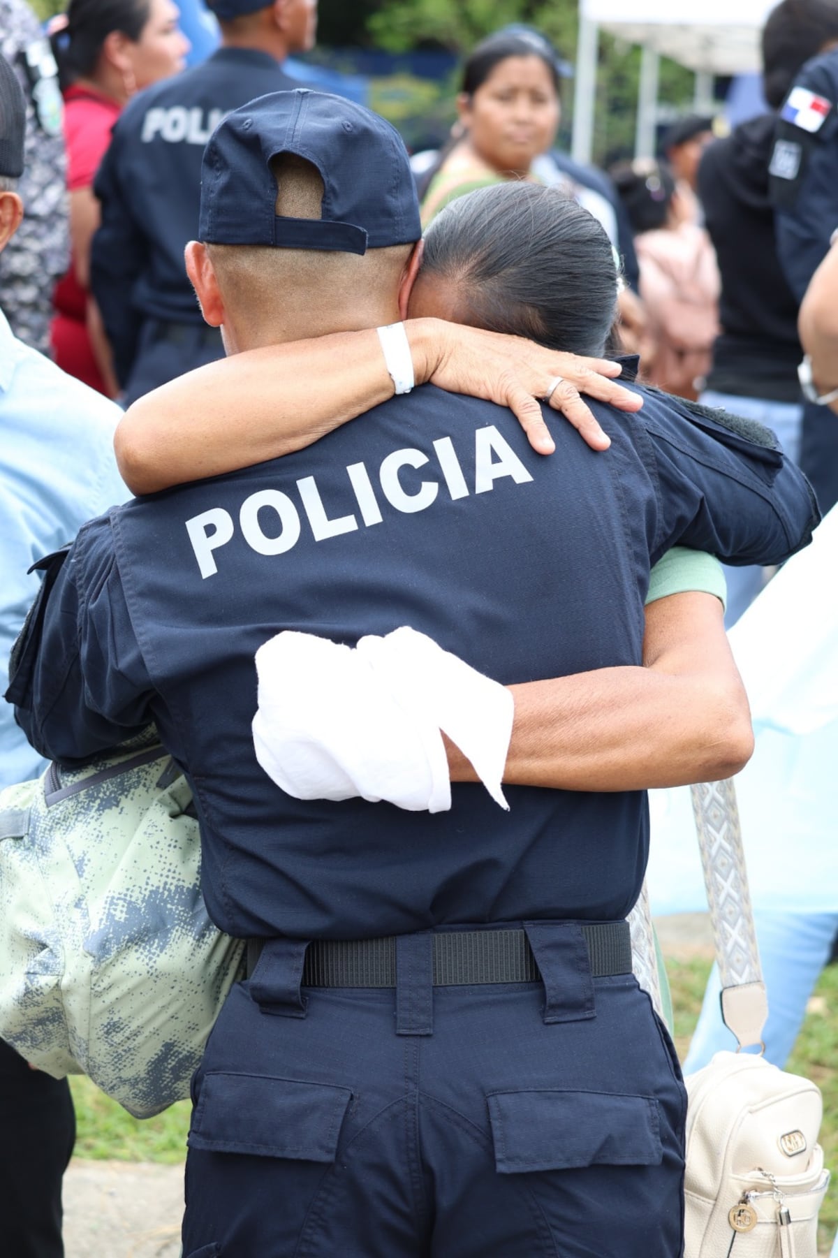 ¡Más policías a las calles! Se gradúan 731 nuevos uniformados