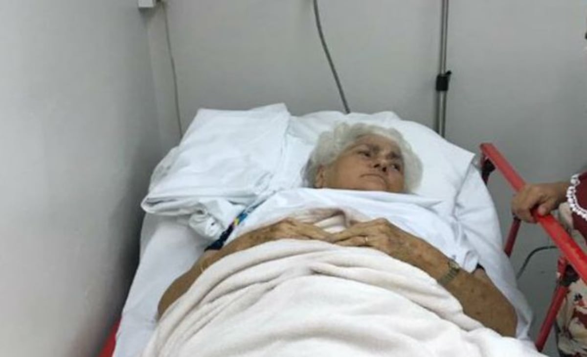 ¡SANTO! Mamá de Martinelli sufre accidente. Él lamenta no poder venir a verla