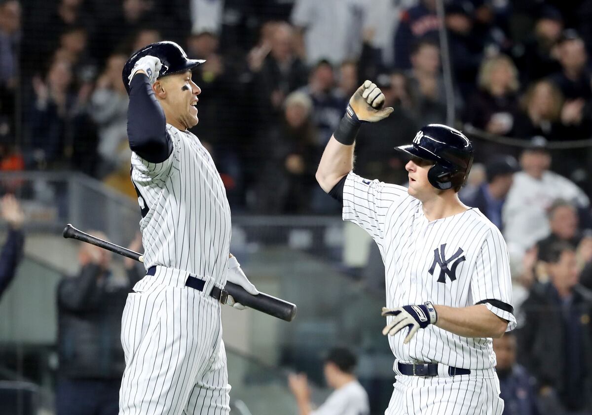 Yankees resisten y extienden su vida en la postemporada