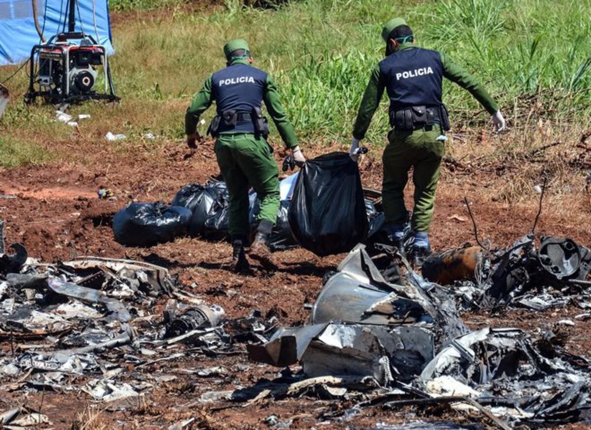 Sobrevivientes del accidente aéreo en Cuba continúan en estado crítico