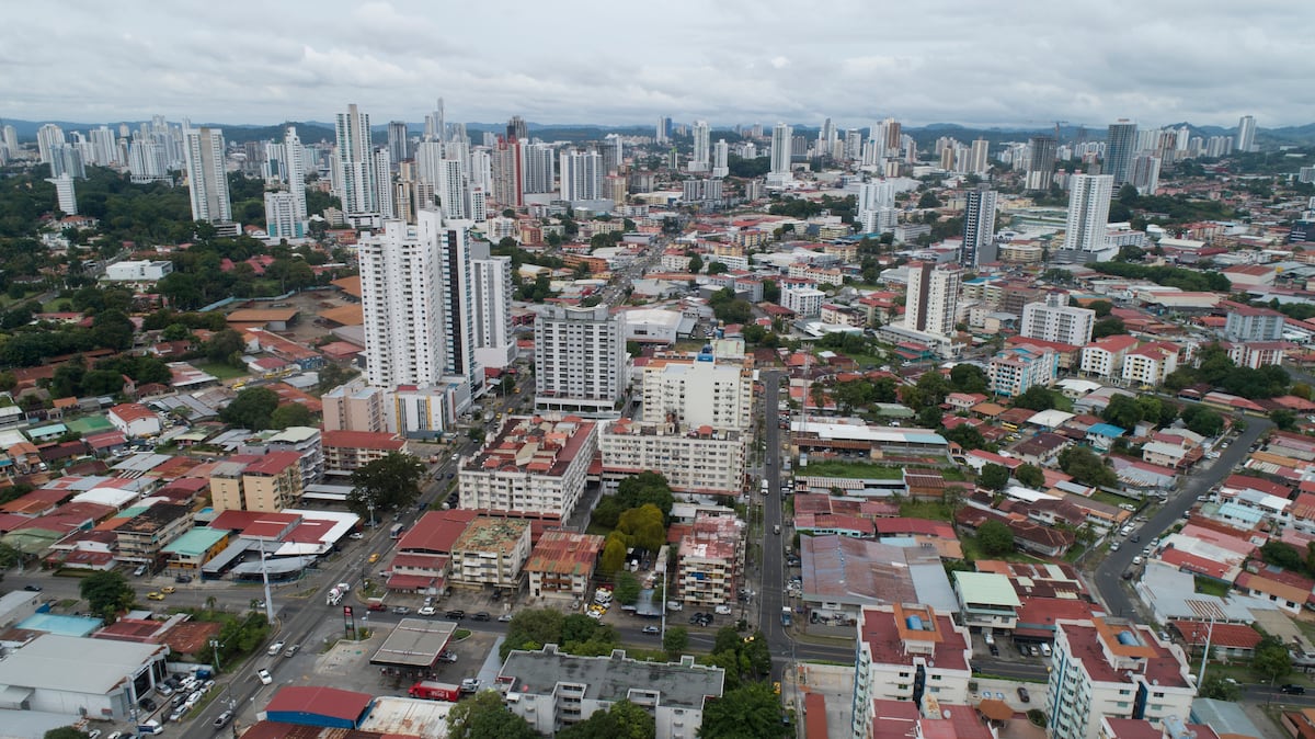 Van por los locales de venta de licor sin permiso