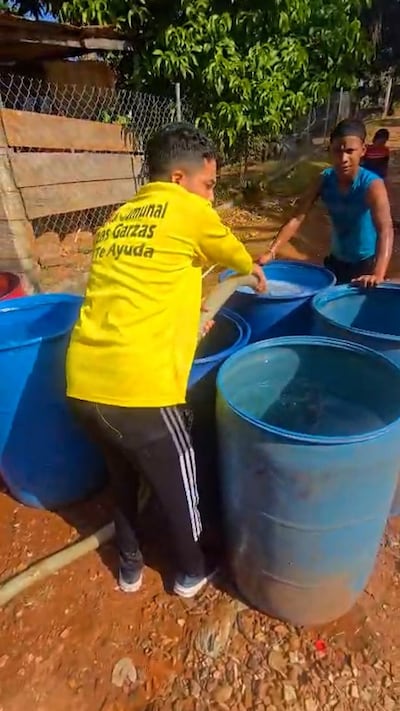 Alcaldía de Panamá distribuye agua potable en Las Garzas durante el Carnaval