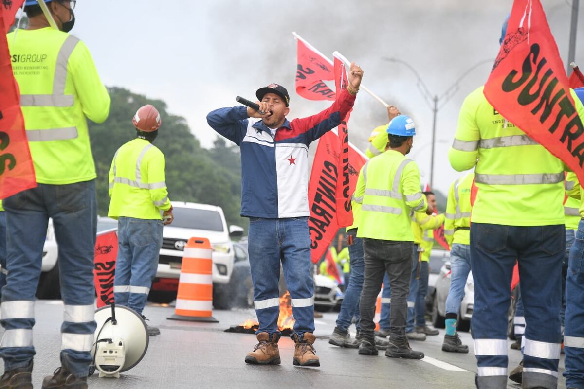 Suntracs cierra la vía Centenario y otros puntos a manera de protesta por el alza del combustible