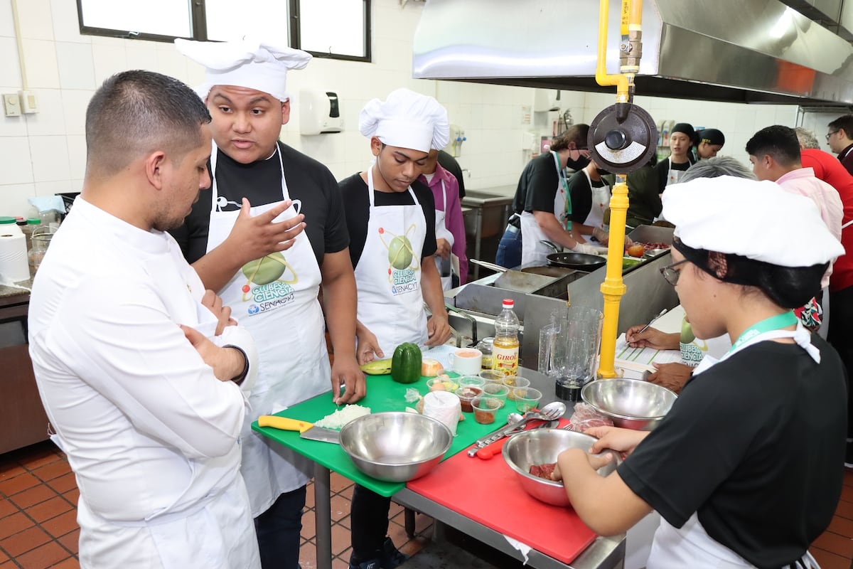 Jóvenes de todo Panamá brillan en la final de Química en la Cocina con innovadoras recetas