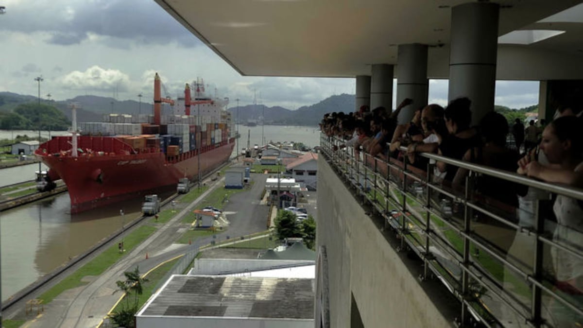 Canal de Panamá cierra centros de visitantes por COVID-19