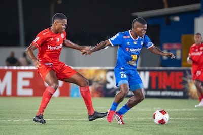 Árabe Unido se consolida con goles y solidez defensiva
