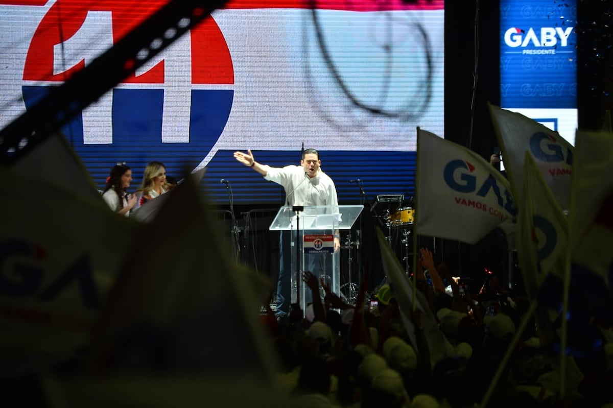 Gaby Carrizo inicia su carrera por la nominación de su partido