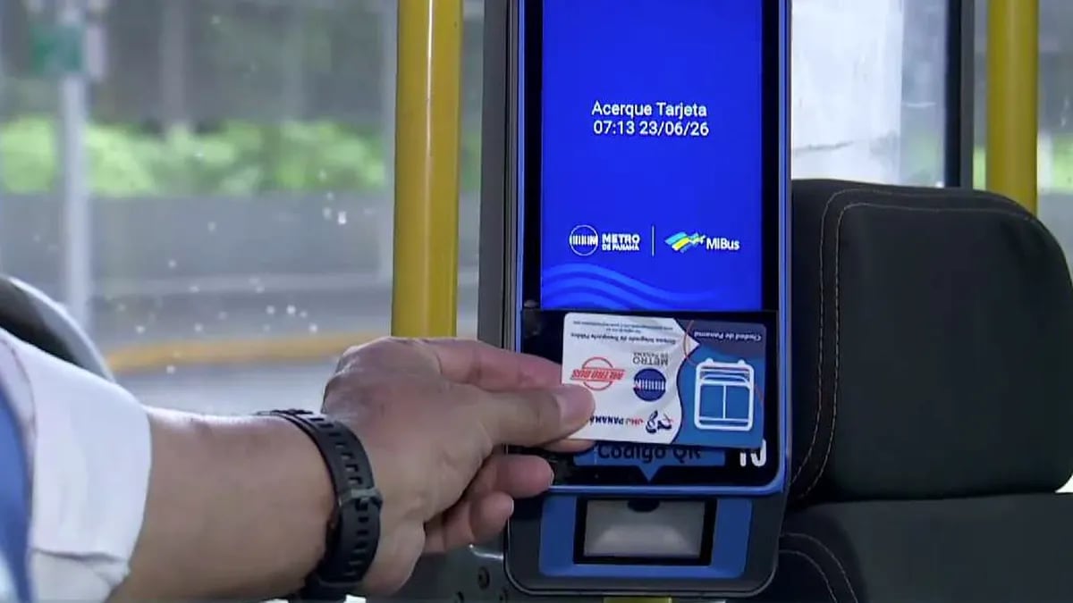 ¡Tremendo bololó! Usuarios reportan fallas con el nuevo sistema del Metro y Metrobús: ‘No se ve el saldo’
