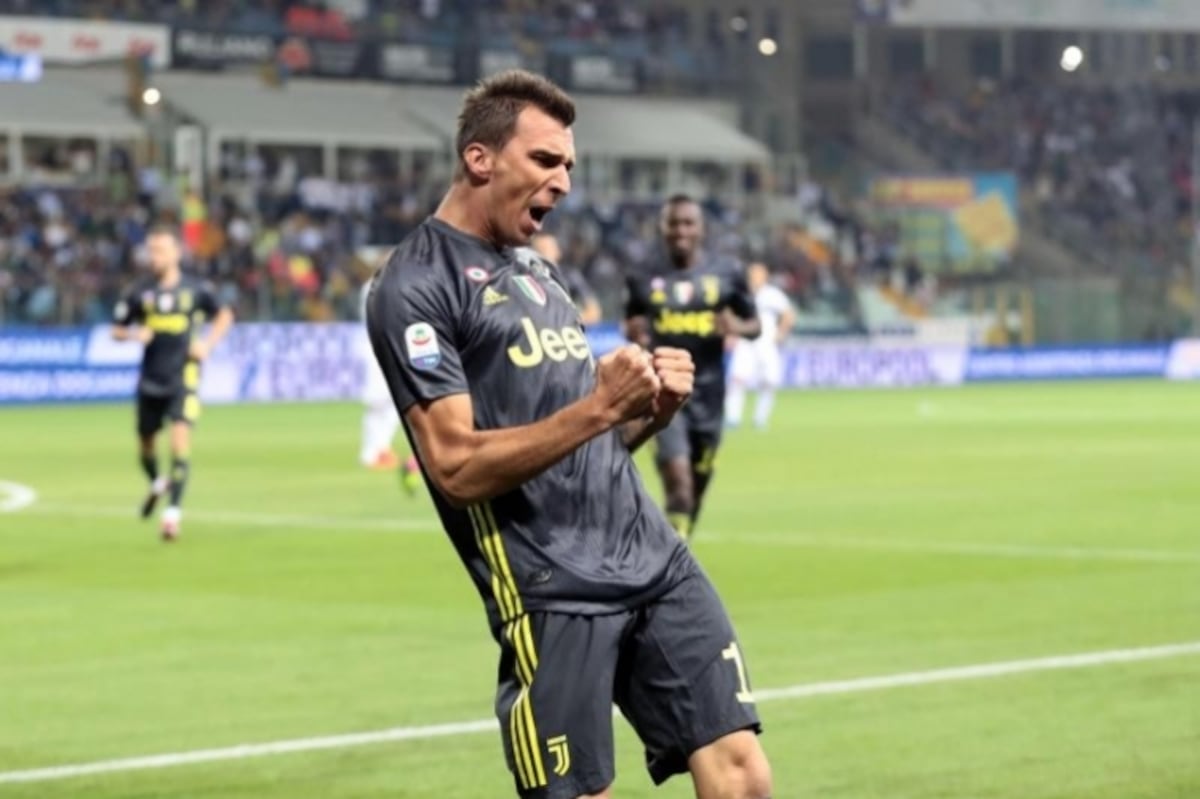 Mandzukic deja la Juventus para irse al fútbol de Qatar