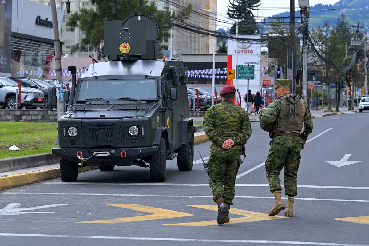 Ecuador refuerza seguridad: cerca de 1.000 policías custodiarán el debate presidencial