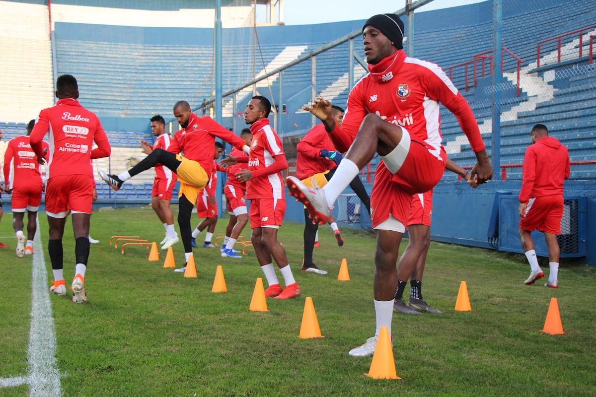 La Selección mayor realiza su primer entreno en Montevideo