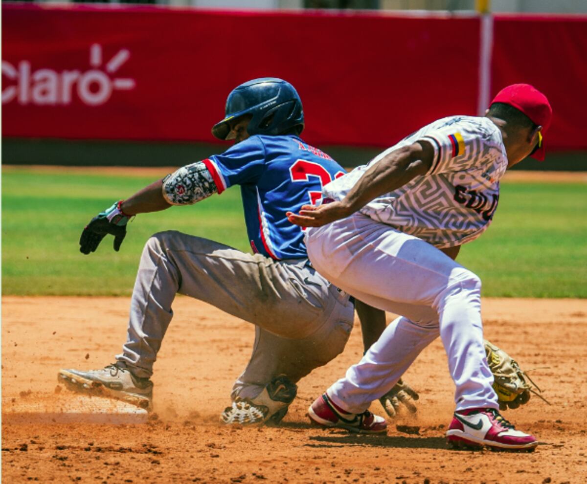¡Paliza y blanqueada! Panamá aplasta a Colombia y va por más en sóftbol