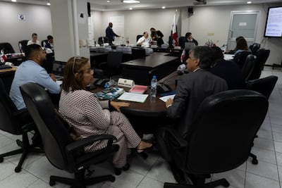 Aprueban $13.9 millones en traslados para basura, buses y asesoría portuaria